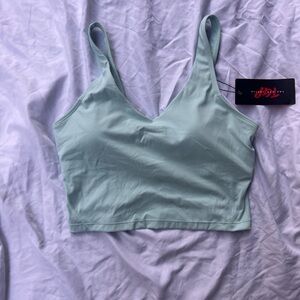 Women's medium cropped athletic top